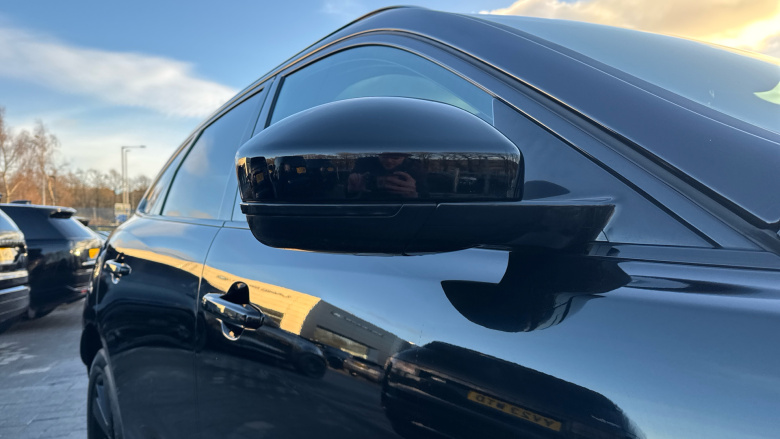 Jaguar F-Pace 2.0 D200 R-Dynamic Black 5dr Auto AWD Diesel Estate